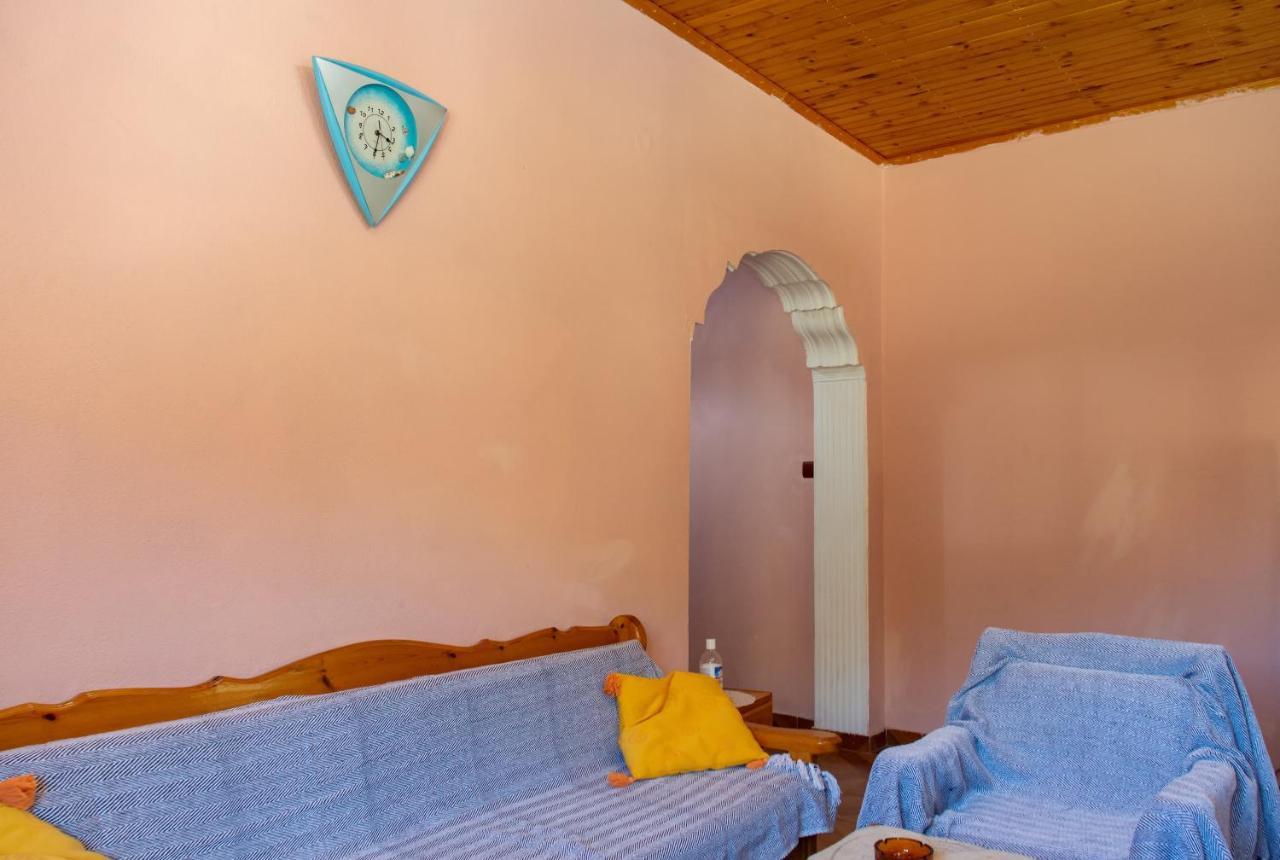 Agali Beach Pansion Marmaron  Екстер'єр фото